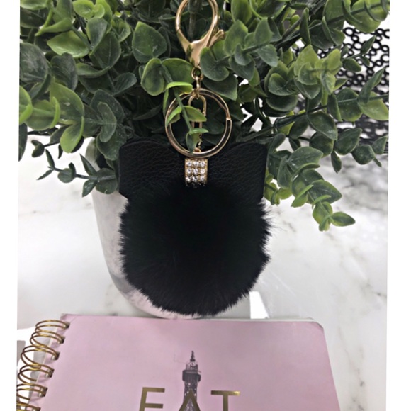 2/$10 💕 Black bow bling Pom Pom gold keychain - Picture 2 of 2